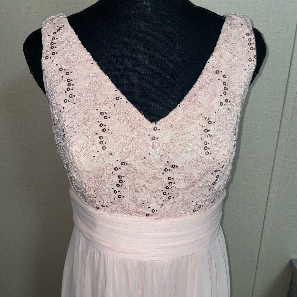 Elegant Pink Lace Dress